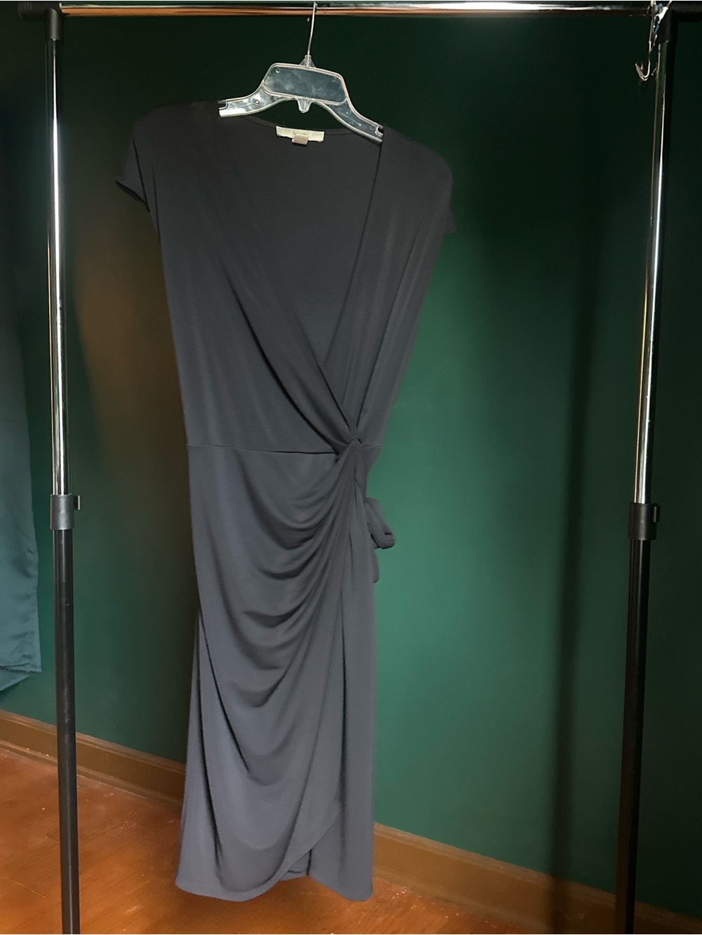 Lark & Ro Black Twist-Knot Midi Dress